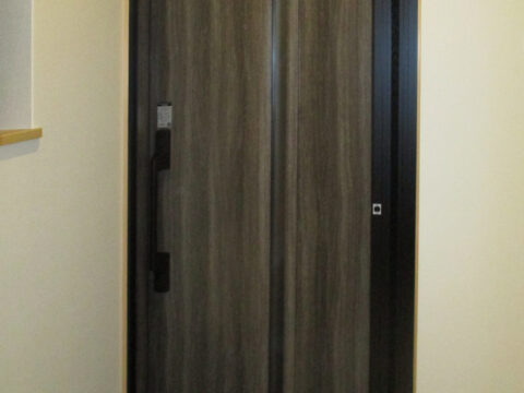 chikuma-n-entrance-door